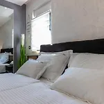 Luxury Lorena With Heated Pool, Jacuzzi,sauna And Seaview Villa