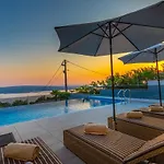 Villa Luxury Lorena With Heated Pool, Jacuzzi,sauna And Seaview *