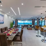Villa Luxury Lorena With Heated Pool, Jacuzzi,sauna And Seaview