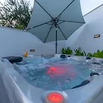 Villa Luxury Lorena With Heated Pool, Jacuzzi,sauna And Seaview