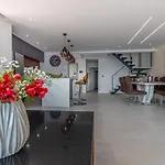 Luxury Lorena With Heated Pool, Jacuzzi,sauna And Seaview *