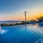 Luxury Lorena With Heated Pool, Jacuzzi,sauna And Seaview Crikvenica