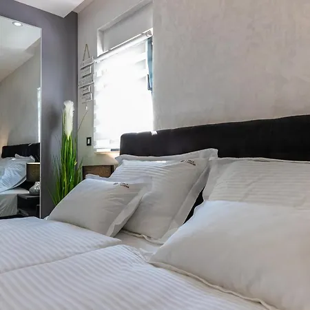 Luxury Lorena With Heated Pool, Jacuzzi,sauna And Seaview וילה