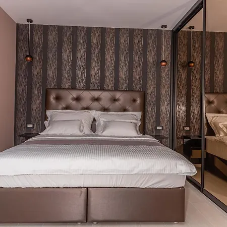 Luxury Lorena With Heated Pool, Jacuzzi,sauna And Seaview וילה קריקווניצה