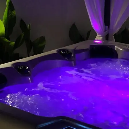 Luxury Lorena With Heated Pool, Jacuzzi,sauna And Seaview וילה