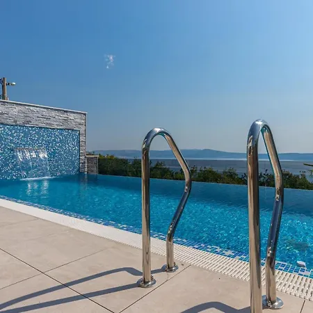 Luxury Lorena With Heated Pool, Jacuzzi,sauna And Seaview Villa