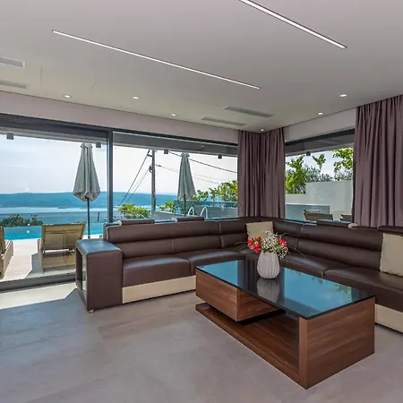 Luxury Lorena With Heated Pool, Jacuzzi,sauna And Seaview * Crikvenica