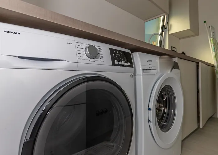 Luxury Lorena With Heated Pool, Jacuzzi,sauna And Seaview *