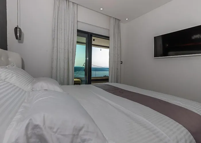 ヴィラ Luxury Lorena With Heated Pool, Jacuzzi,sauna And Seaview *