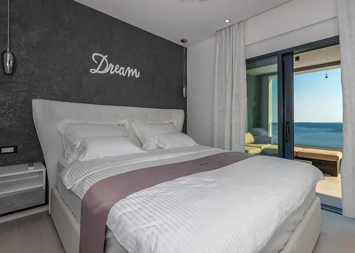 ヴィラ Luxury Lorena With Heated Pool, Jacuzzi,sauna And Seaview