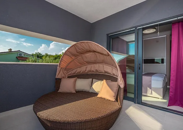 ヴィラ Luxury Lorena With Heated Pool, Jacuzzi,sauna And Seaview ツリクヴェニツァ