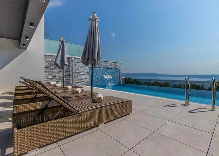 ヴィラ Luxury Lorena With Heated Pool, Jacuzzi,sauna And Seaview
