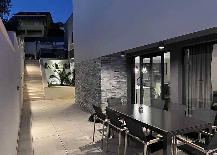 Luxury Lorena With Heated Pool, Jacuzzi,sauna And Seaview *